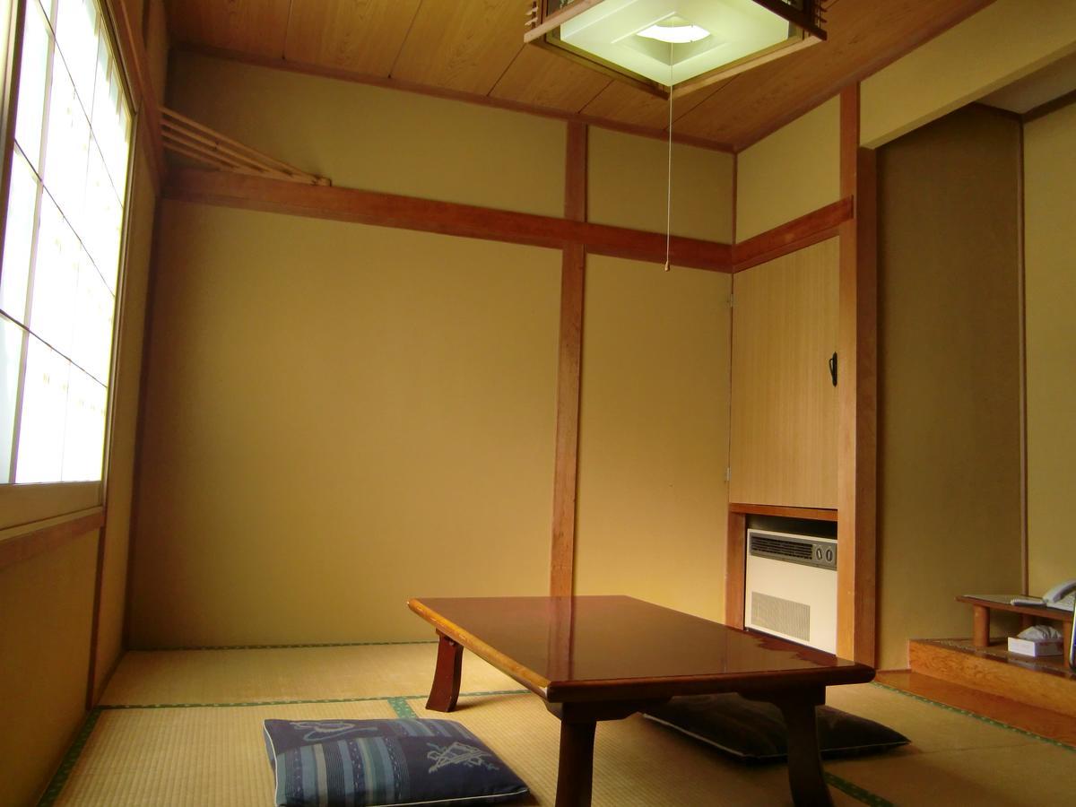 Pension Bergland Kusatsu  Extérieur photo